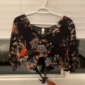 Mahina cropped floral tie up top size L